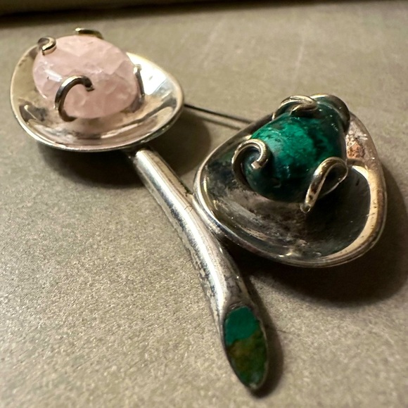 Los Castillo Taxco stamped silver, stone and gold pin - Picture 3 of 9